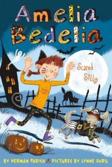 Amelia Bedelia Scared Silly